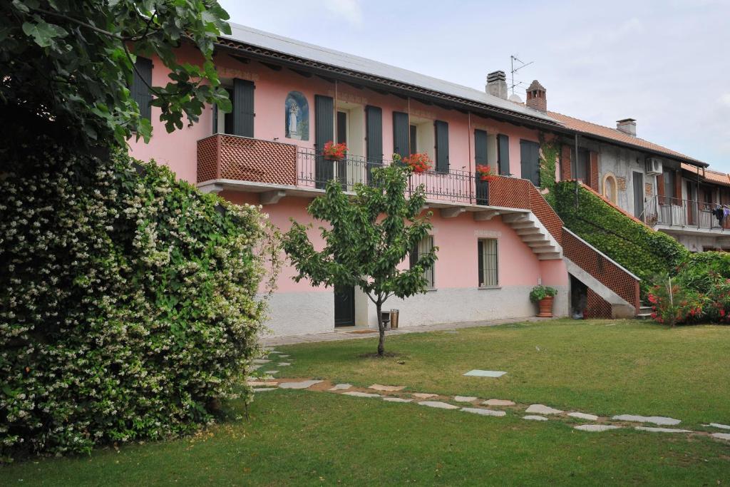 Pregnana Milanese Agriturismo Cascina Madonnina מראה חיצוני תמונה